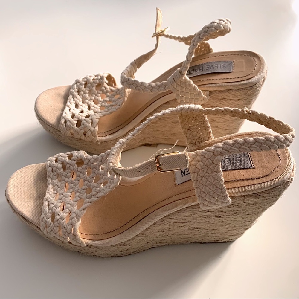 NWOT Steve Madden Manngo Wedge Heels - size 8